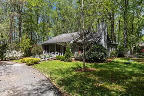 208 Northwood Dr, Chapel Hill, NC 27516