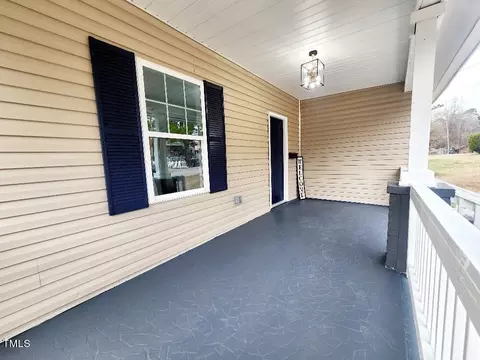 733 W M St, Erwin, NC 28339 photo 3
