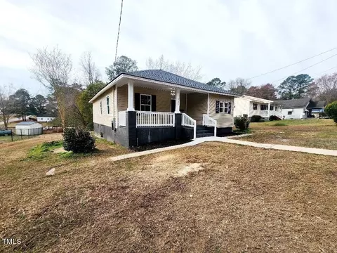 733 W M St, Erwin, NC 28339 photo 5