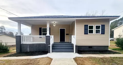 733 W M St, Erwin, NC 28339 photo 4