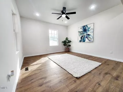 733 W M St, Erwin, NC 28339 photo 7