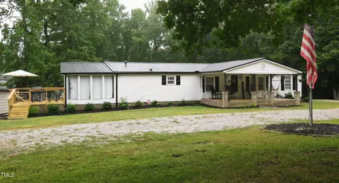 194 Waters Edge Rd, Henderson, NC 27537