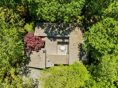 7522 Kennebec Dr, Chapel Hill, NC 27517