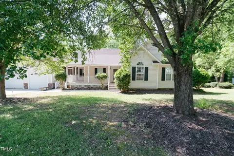 114 Oak Park Dr, Benson, NC 27504