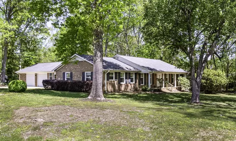 203 Crestview Dr, Durham, NC 27712