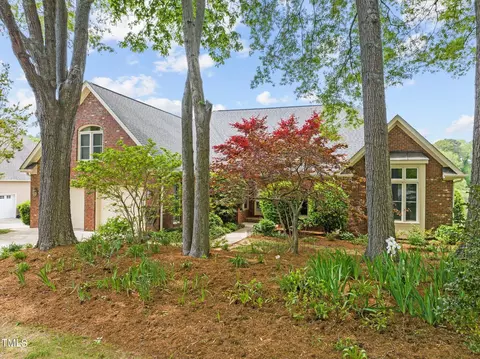 905 E Oak Dr, Durham, NC 27705