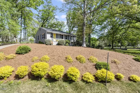 2359 Derby Dr, Raleigh, NC 27610