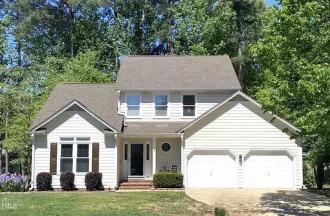 5704 Harrington Grove Dr, Raleigh, NC 27613