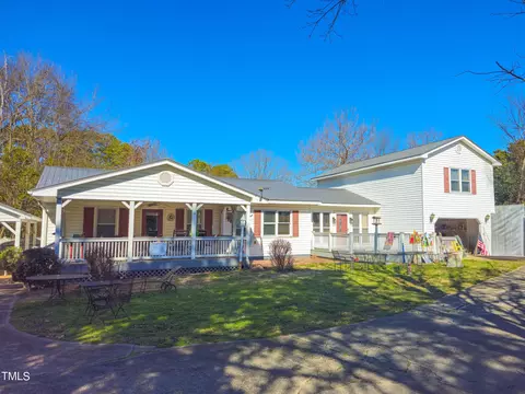 570 West St, Pittsboro, NC 27312