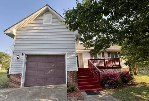 39 Orrin Ct, Spring Lake, NC 28390