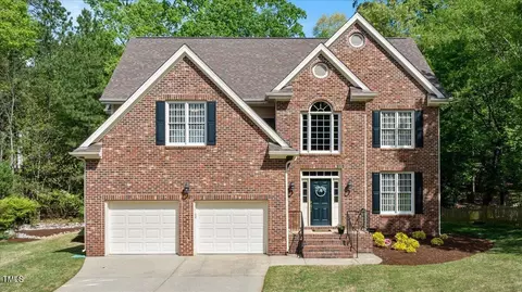 104 Orion Ct, Cary, NC 27513