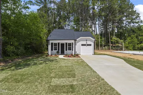 100 Pace St # -B, Smithfield, NC 27577 photo 2
