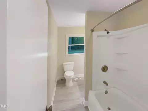 Bath - 5817 Tomahawk Trl, Durham, NC 27712 photo 1 of 4