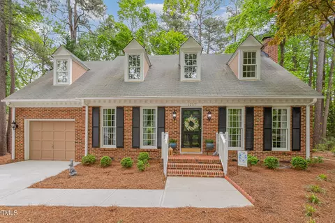 1207 Nottingham Dr, Cary, NC 27511