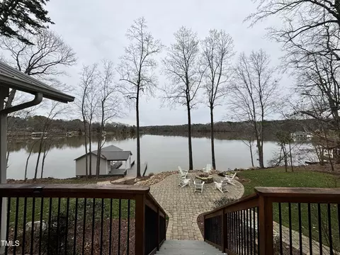 130 Cobbs Creek Rd, Leasburg, NC 27291
