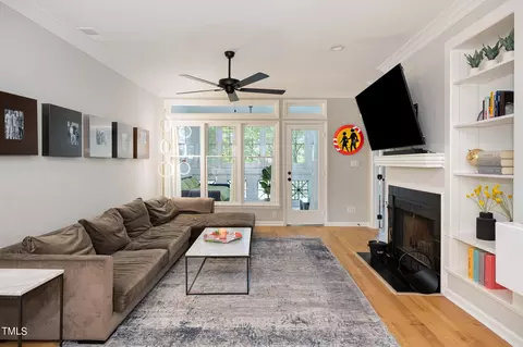 741 Bishops Park Dr #102, Raleigh, NC 27605