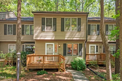 304 Forest Ct, Carrboro, NC 27510
