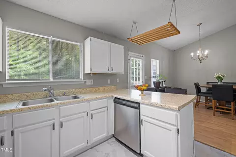 2100 Collier Dr, Durham, NC 27707 photo 8