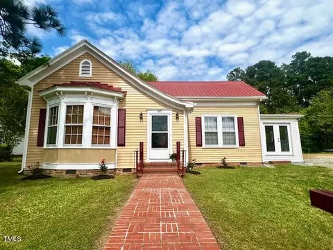 517 Coggeshall St, Oxford, NC 27565