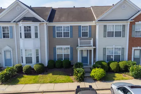 5128 Twelvepole Dr, Raleigh, NC 27616