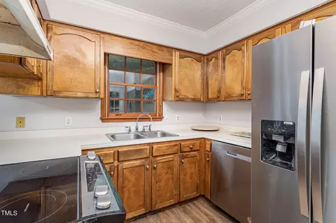 Kitchen - 6601 Willow Chase Dr, Willow Spring, NC 27592 photo 2 of 2