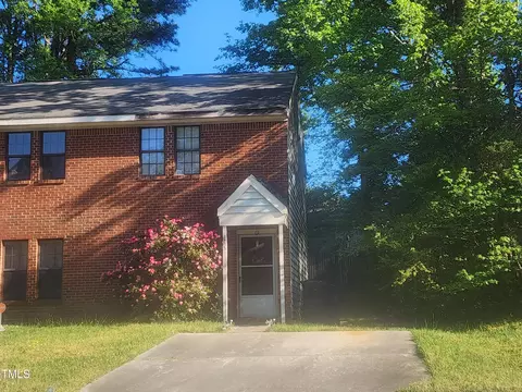 1803 Fox Hollow Dr, Raleigh, NC 27610