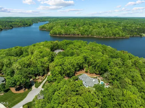 10 Lakeside Ln, Durham, NC 27712 photo 3