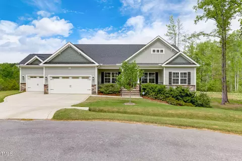 152 W Houndstoothe Ct, Clayton, NC 27520