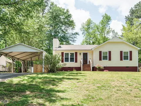 202 Artesian Dr, Garner, NC 27529