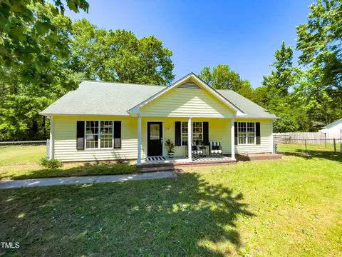 291 Creekside Dr, Hookerton, NC 28538