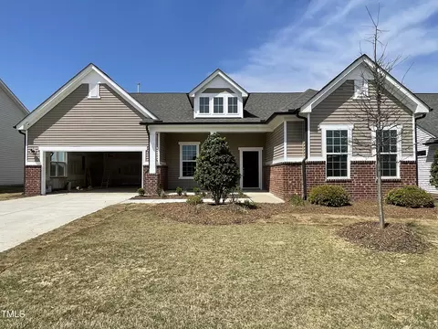 2024 Fox Chapel Pl, Fuquay Varina, NC 27526