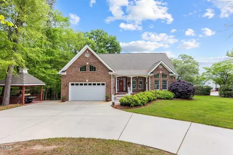 105 Erroll Ct, Leasburg, NC 27291