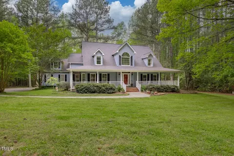 932 Franklin Ln, Henderson, NC 27537