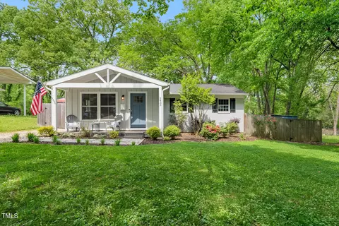 2433 Kennington Rd, Raleigh, NC 27610
