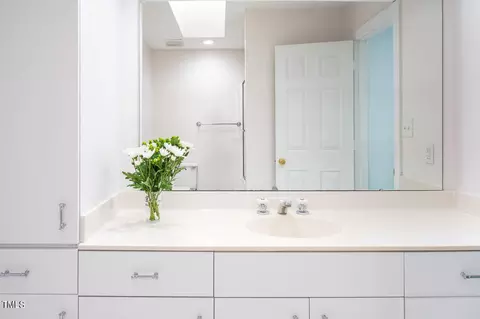 Bath - 479 Beechmast, Pittsboro, NC 27312 photo 2 of 3