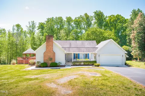 5 Banbury Dr, Roxboro, NC 27573