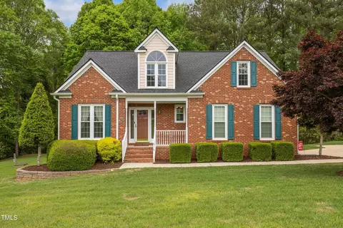616 Raymond Dr, Clayton, NC 27527