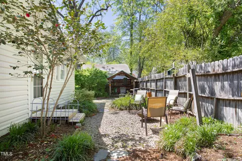 Exterior - 207 E Hammond St, Durham, NC 27704 photo 10 of 19