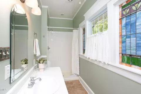 Bath - 207 E Hammond St, Durham, NC 27704 photo 4 of 4