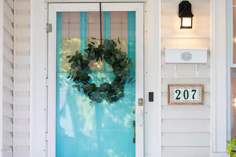 Entry Way - 207 E Hammond St, Durham, NC 27704 photo 1 of 1