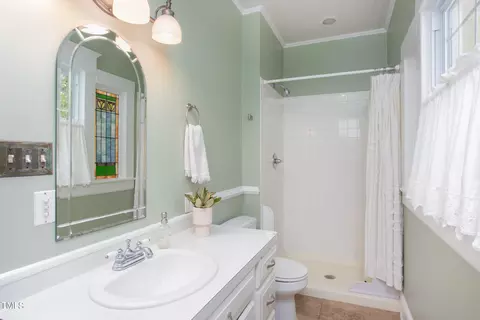 Bath - 207 E Hammond St, Durham, NC 27704 photo 3 of 4