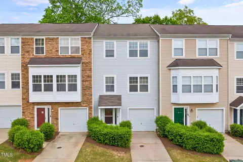 1237 Stone Manor Dr, Raleigh, NC 27610