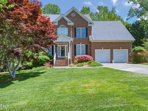8008 Fairlake Dr, Wake Forest, NC 27587