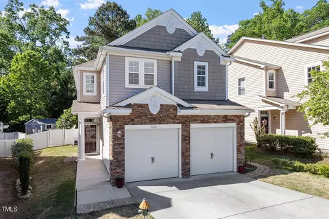 3012 Remington Oaks Cir, Cary, NC 27519