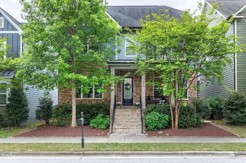 3919 Overcup Oak Ln, Cary, NC 27519