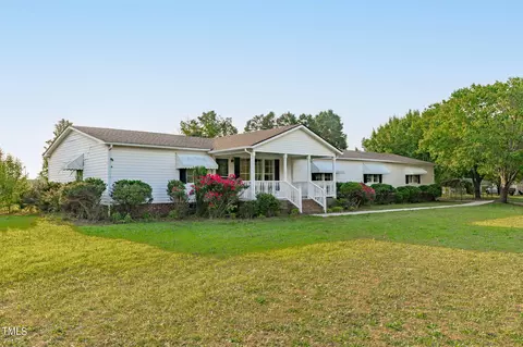 7844 Barbour Store Rd, Willow Spring, NC 27592 photo 2