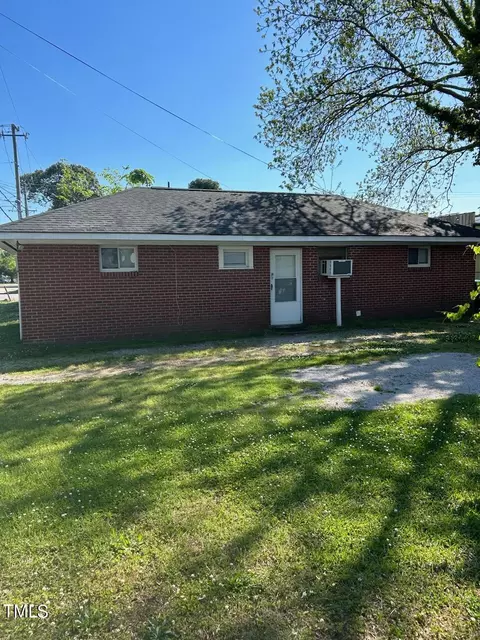 101 N Pender St, Elm City, NC 27822