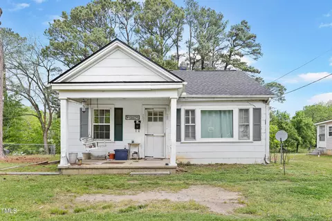 703 E Mason St, Franklinton, NC 27525