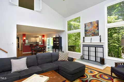 130 Creekview Circle Cir, Carrboro, NC 27510
