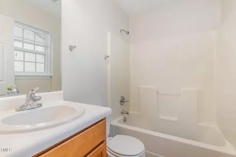 Bath - 607 2nd St, Apex, NC 27502 photo 2 of 2